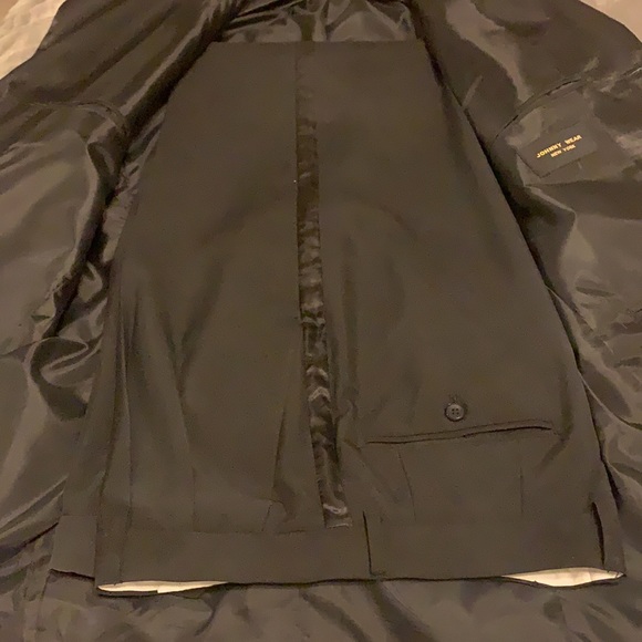 Johnny Wear New York Tuxedo. Like new! Men